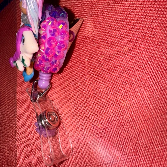 Colorful Character Key Holder - Picture 3 of 6